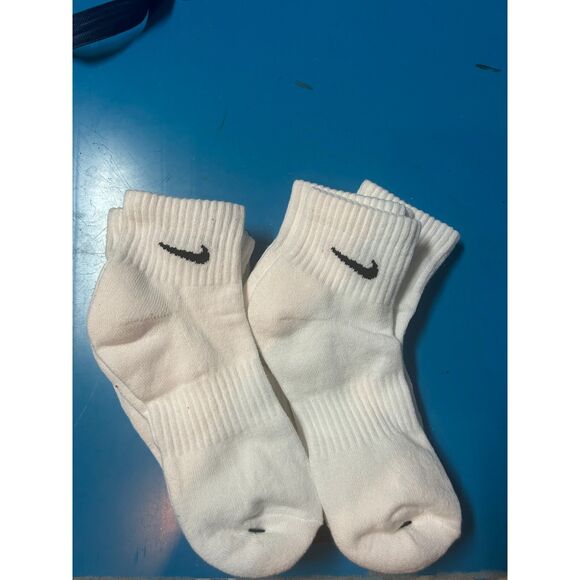 Nike Performance Cushion Quarter Socks White Medium 6-Pack Athletic Crew - Picture 1 of 1